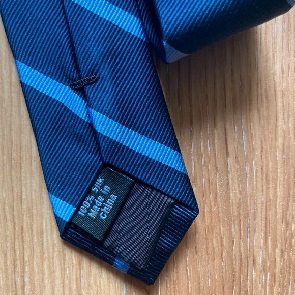 J.Crew 100% Silk Tie - Picture 6 of 6